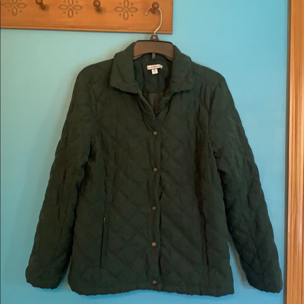 Hunter Green barely worn jacket. Cozy & adjustable